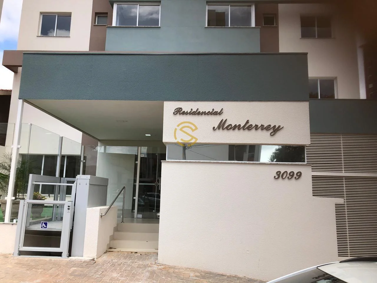 Apartamento para Venda em Cascavel, Centro, 2 dormitórios, 1 banheiro, 1 vaga