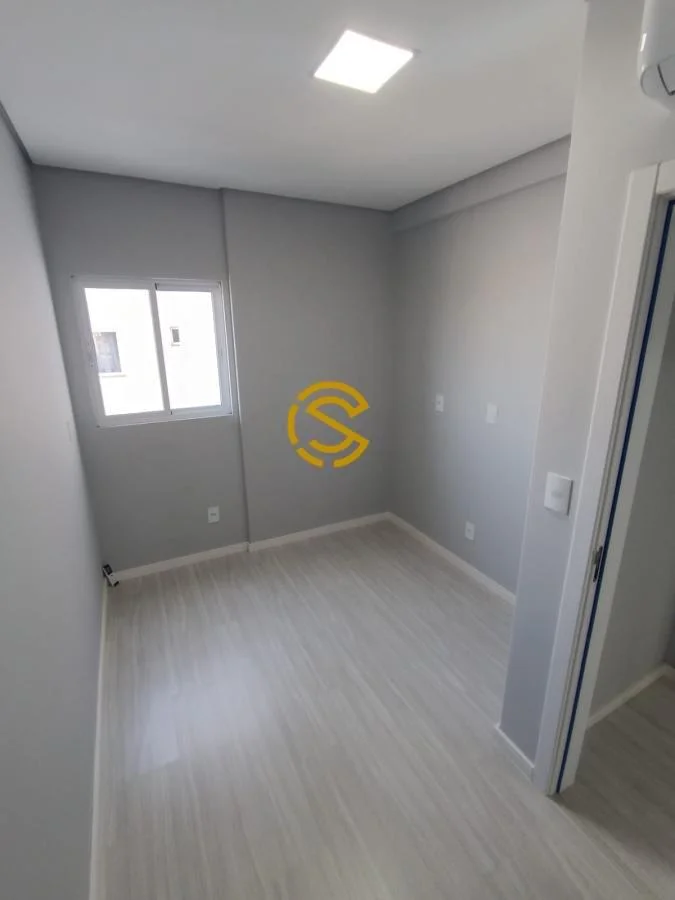 Apartamento para Venda em Cascavel, Centro, 2 dormitórios, 1 suíte, 1 banheiro, 1 vaga