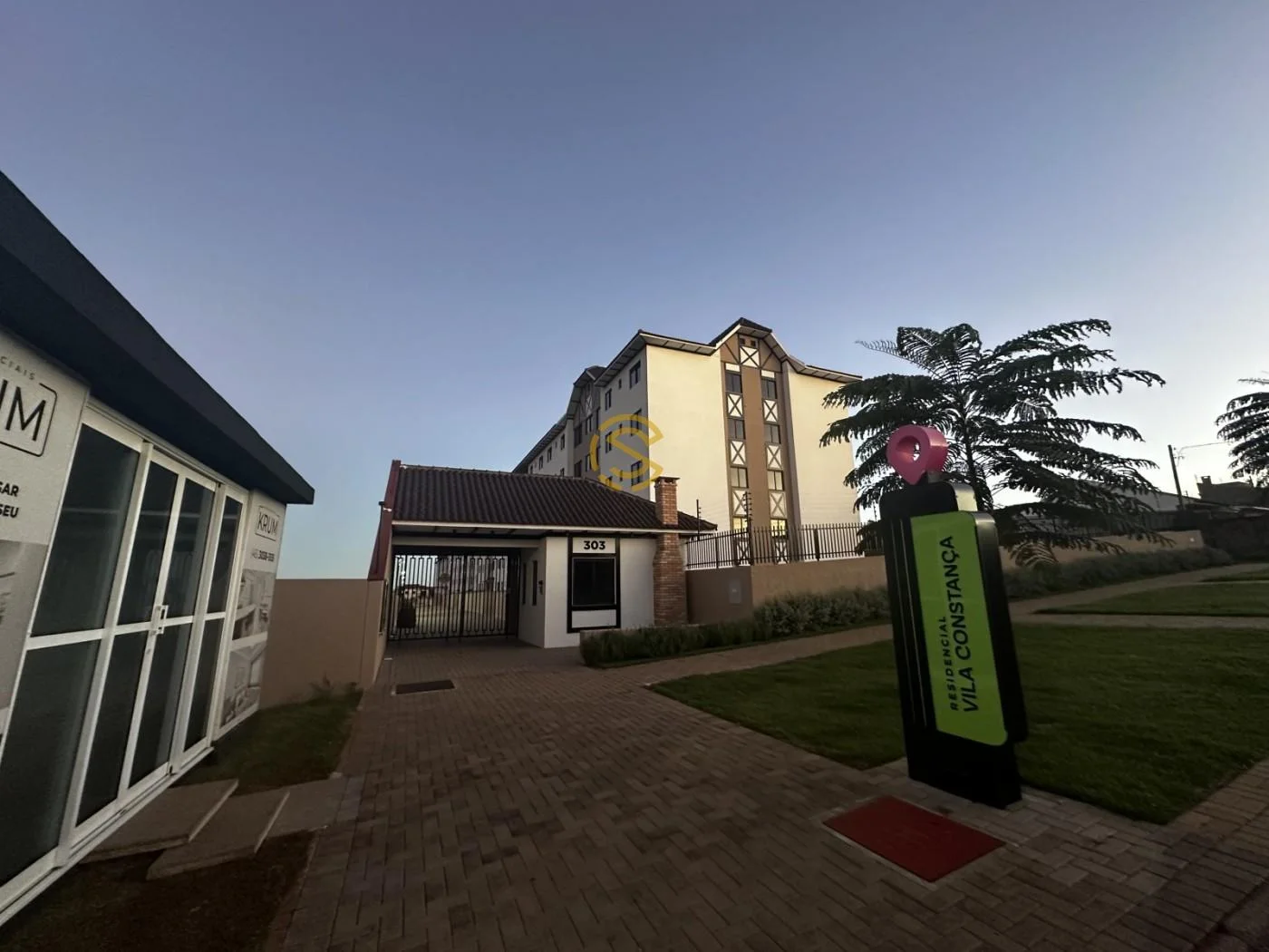 Apartamento para Venda em Cascavel, Pioneiros Catarinenses, 3 dormitórios, 1 banheiro, 2 vagas