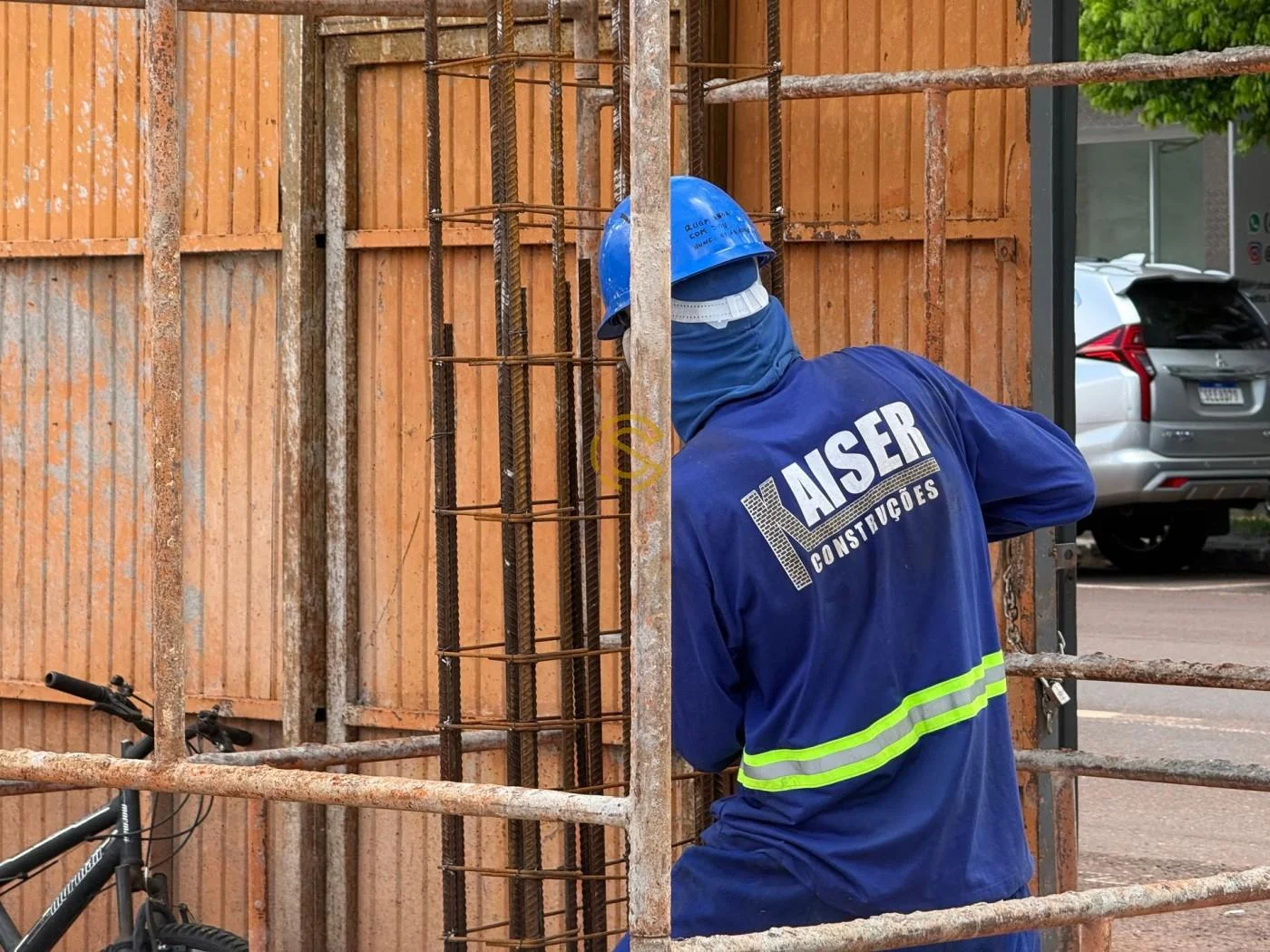 Apartamento para Venda em Toledo, Centro, 1 dormitório, 1 suíte, 2 banheiros, 1 vaga