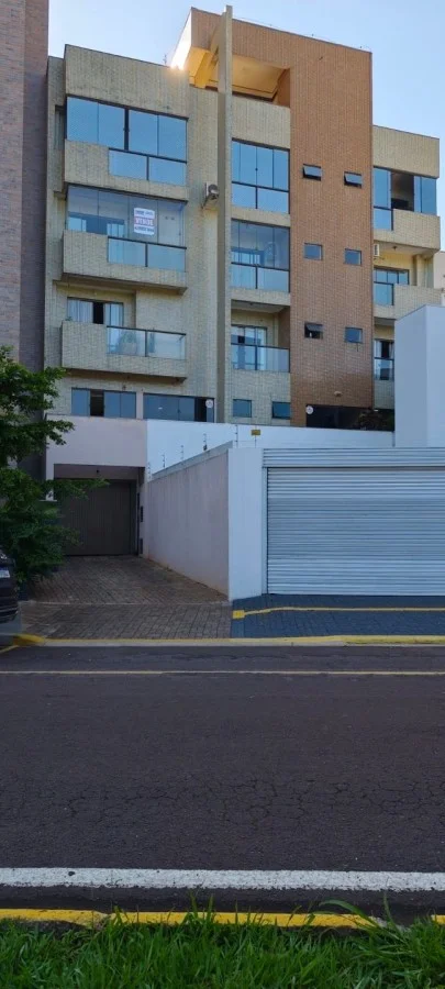 Apartamento para Venda em Toledo, Centro, 3 dormitórios, 1 suíte, 2 banheiros, 2 vagas