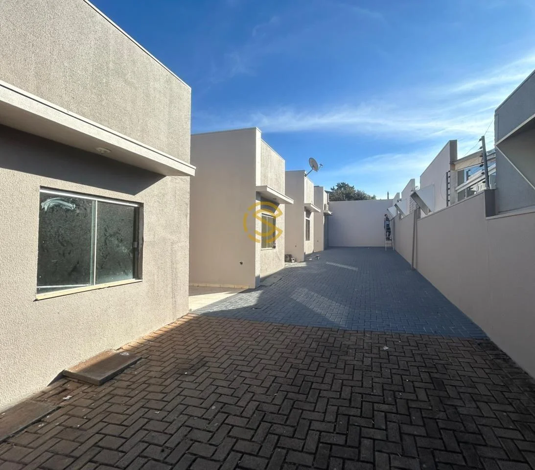 Casa para Venda em Cascavel, CANCELLI, 2 dormitórios, 1 banheiro