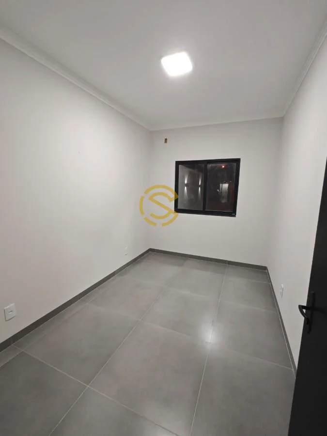 Casa para Venda em Cascavel, Esmeralda, 2 dormitórios, 1 banheiro, 2 vagas