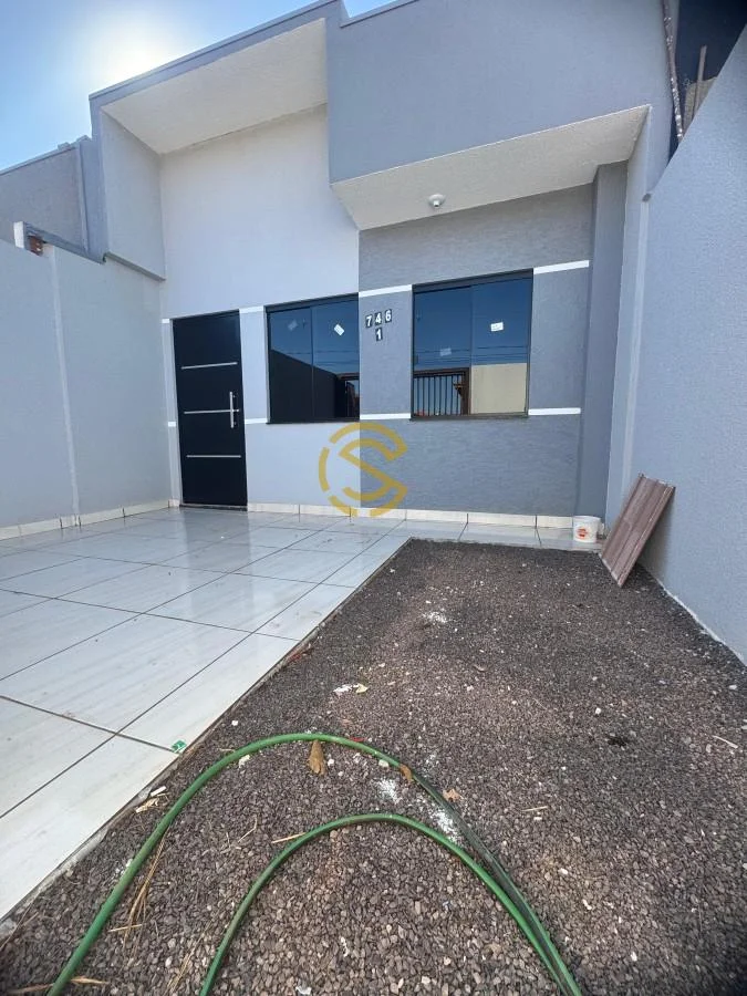Casa para Venda em Cascavel, Esmeralda, 2 dormitórios, 1 banheiro, 2 vagas