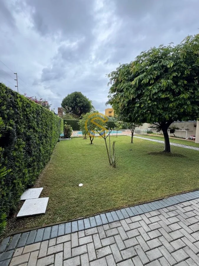 Casa para Venda em Cascavel, Coqueiral, 4 dormitórios, 1 suíte, 2 banheiros, 8 vagas