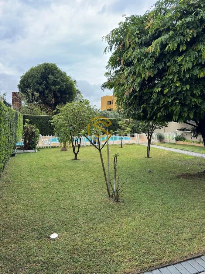 Casa para Venda em Cascavel, Coqueiral, 4 dormitórios, 1 suíte, 2 banheiros, 8 vagas