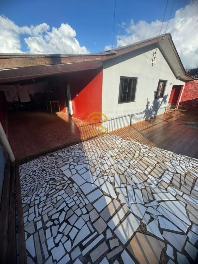 Casa para Venda em Santa Tereza do Oeste, Centro, 4 dormitórios, 2 suítes, 2 banheiros, 2 vagas