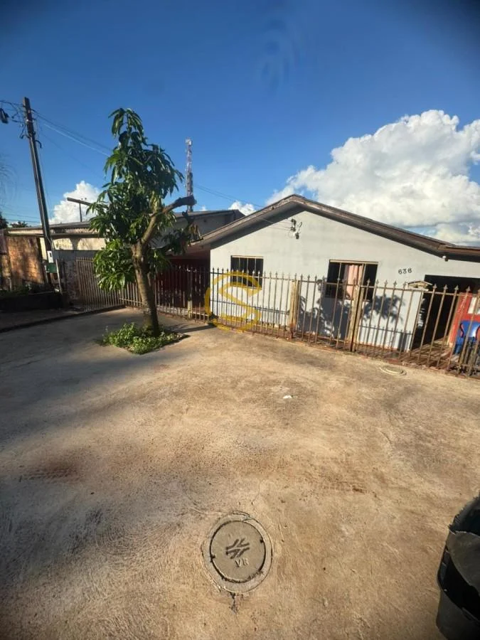 Casa para Venda em Santa Tereza do Oeste, Centro, 4 dormitórios, 2 suítes, 2 banheiros, 2 vagas