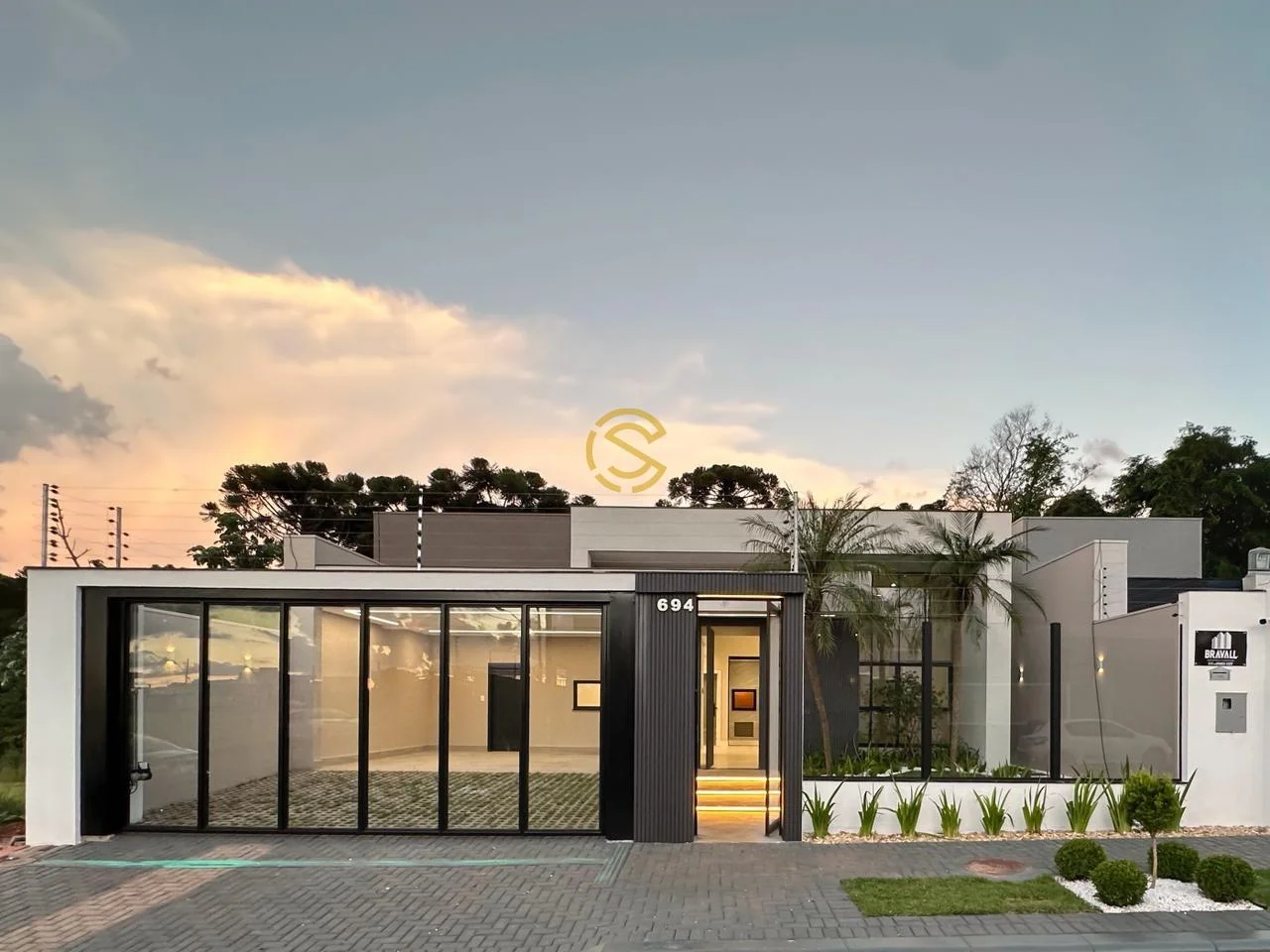 Casa para Venda em Cascavel, Recanto Tropical III, 3 dormitórios, 3 suítes, 2 banheiros, 3 vagas