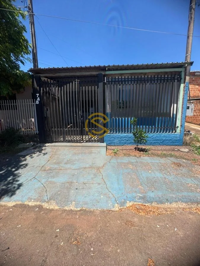 Casa para Venda em Cascavel, 14 DE NOVEMBRO, 2 dormitórios, 1 banheiro, 1 vaga