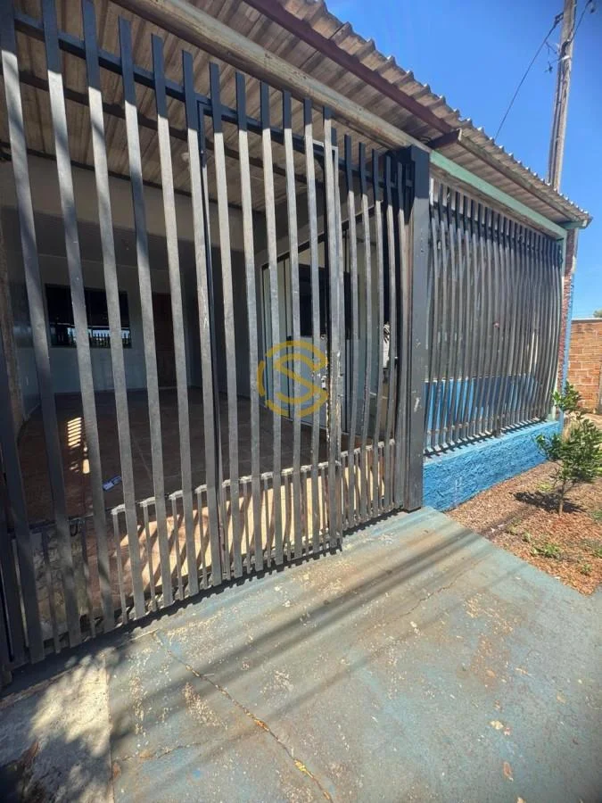 Casa para Venda em Cascavel, 14 DE NOVEMBRO, 2 dormitórios, 1 banheiro, 1 vaga