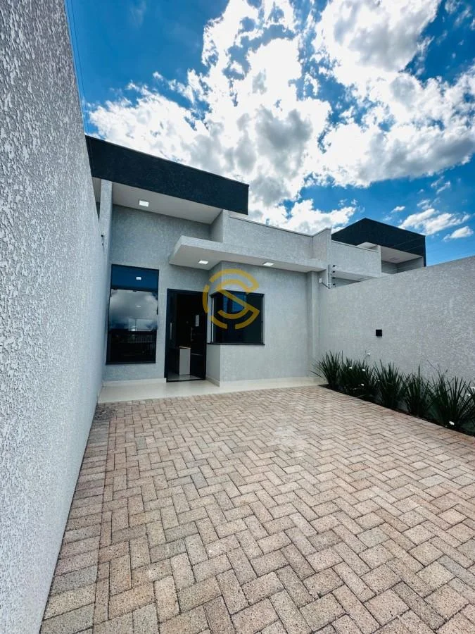 Casa para Venda em Cascavel, Siena, 2 dormitórios, 2 suítes, 1 banheiro, 2 vagas
