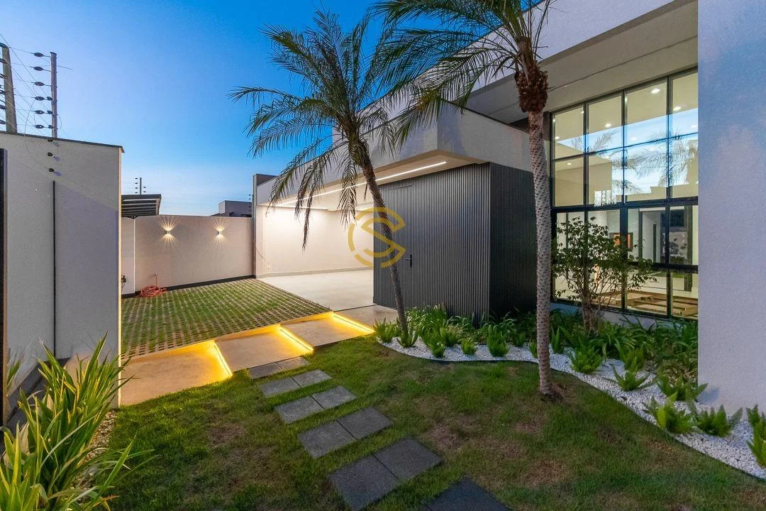Casa para Venda em Cascavel, Recanto Tropical III, 3 dormitórios, 3 suítes, 5 banheiros, 2 vagas