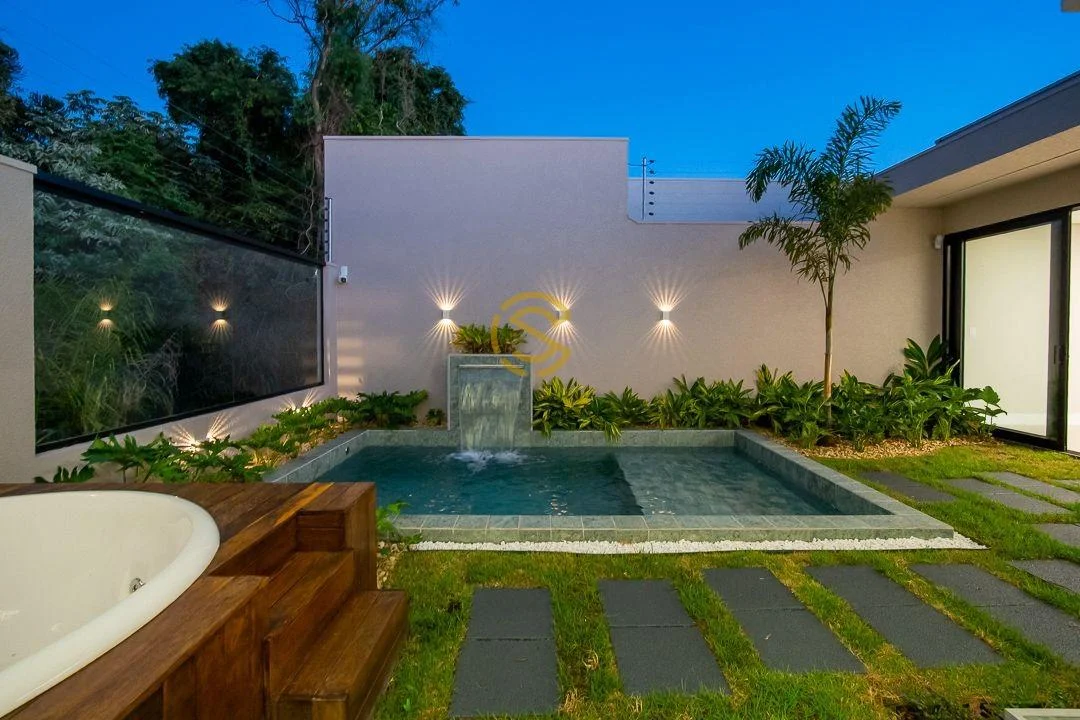 Casa para Venda em Cascavel, Recanto Tropical III, 3 dormitórios, 3 suítes, 5 banheiros, 2 vagas