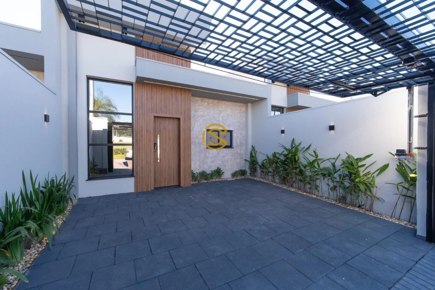 Casa para Venda em Cascavel, Recanto Tropical IV, 3 dormitórios, 1 suíte, 2 banheiros, 2 vagas