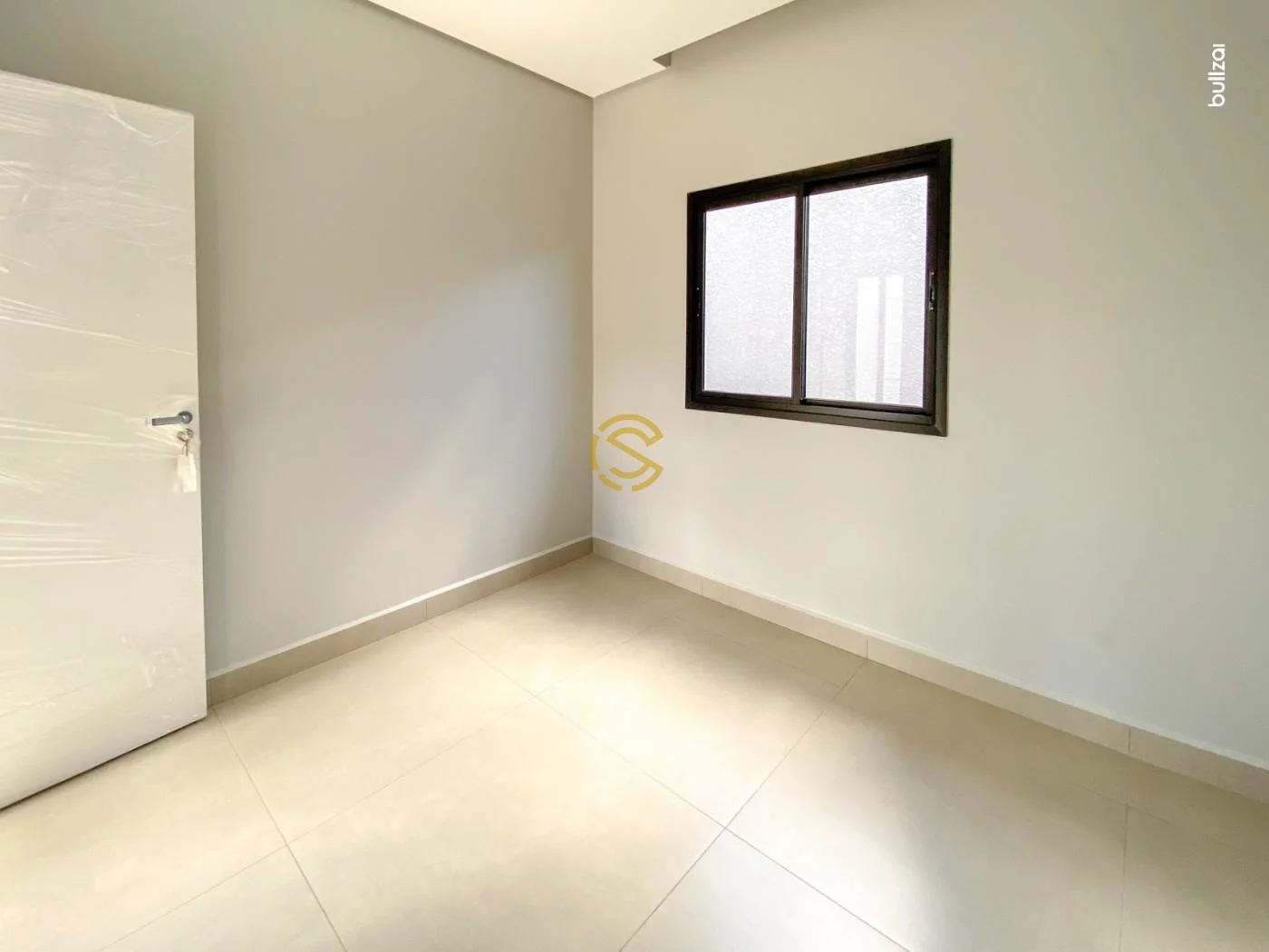 Casa Térrea para Venda em Cascavel, Brasília, 3 dormitórios, 1 suíte, 2 banheiros, 2 vagas