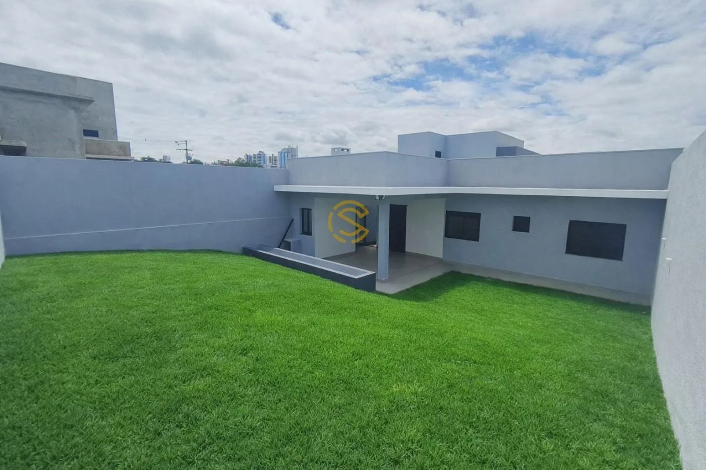 Casa Térrea para Venda em Toledo, Jardim Pancera, 3 dormitórios, 1 suíte, 1 banheiro, 2 vagas
