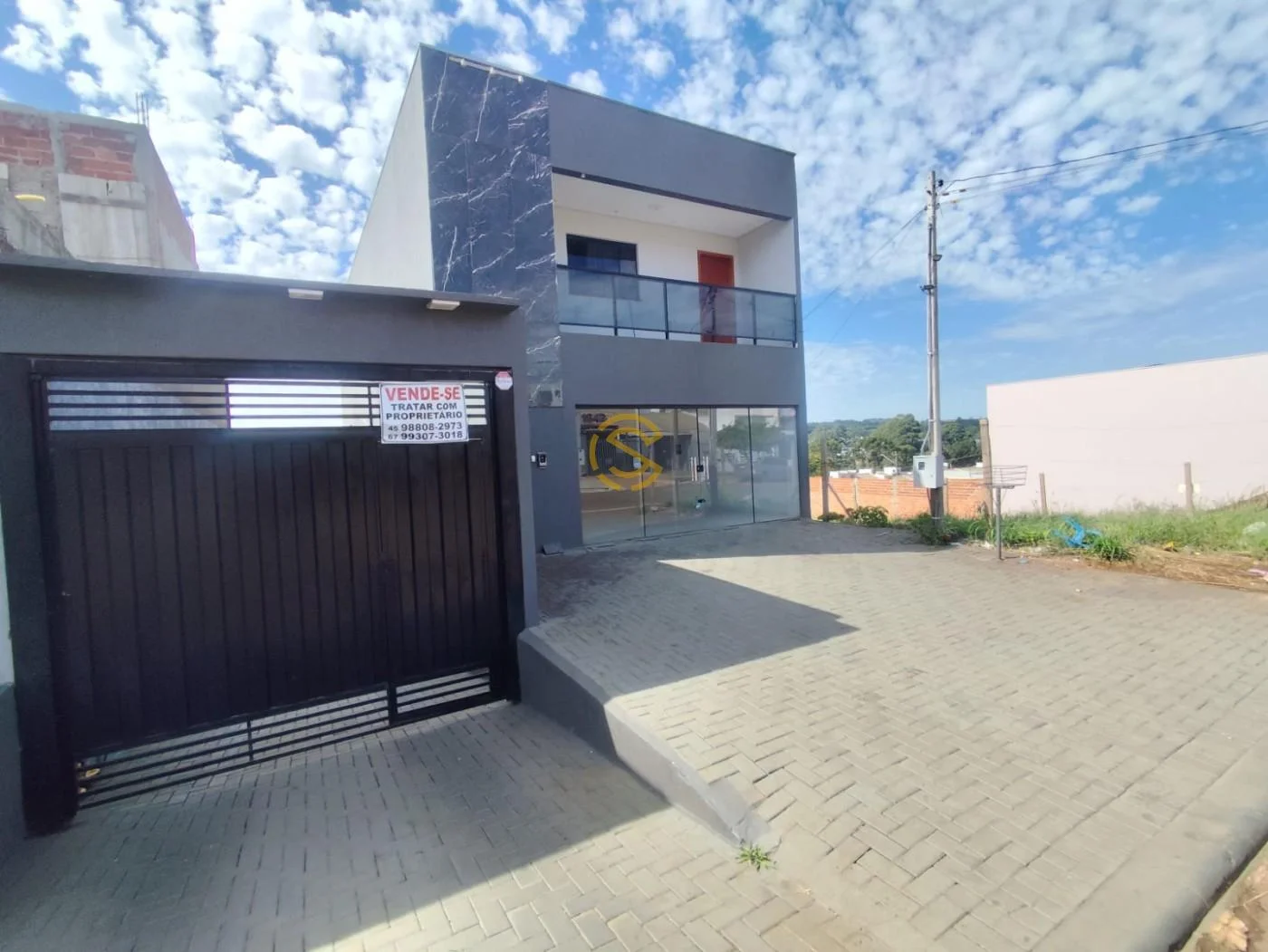 Residencial e Comercial para Venda em Cascavel, Floresta, 4 dormitórios, 1 suíte, 2 banheiros, 5 vagas