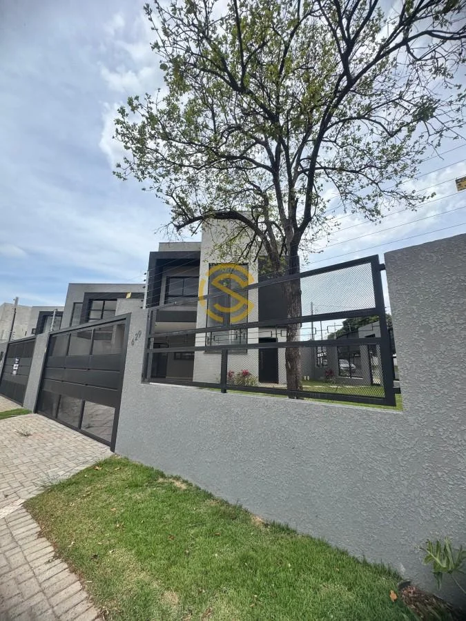 Sobrado para Venda em Cascavel, CANCELLI, 3 dormitórios, 1 suíte, 2 banheiros, 2 vagas