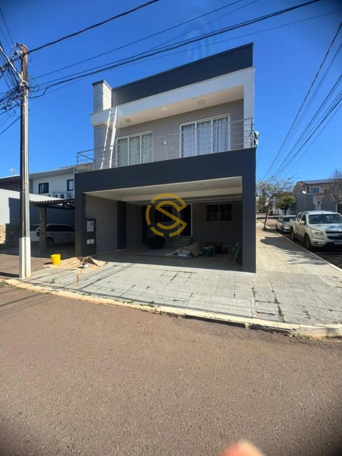 Sobrado para Venda em Cascavel, CANCELLI, 3 dormitórios, 1 suíte, 4 banheiros, 2 vagas