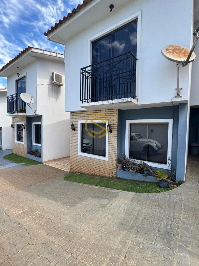 Sobrado em Condomínio para Venda em Cascavel, Canadá, 3 dormitórios, 1 banheiro, 2 vagas