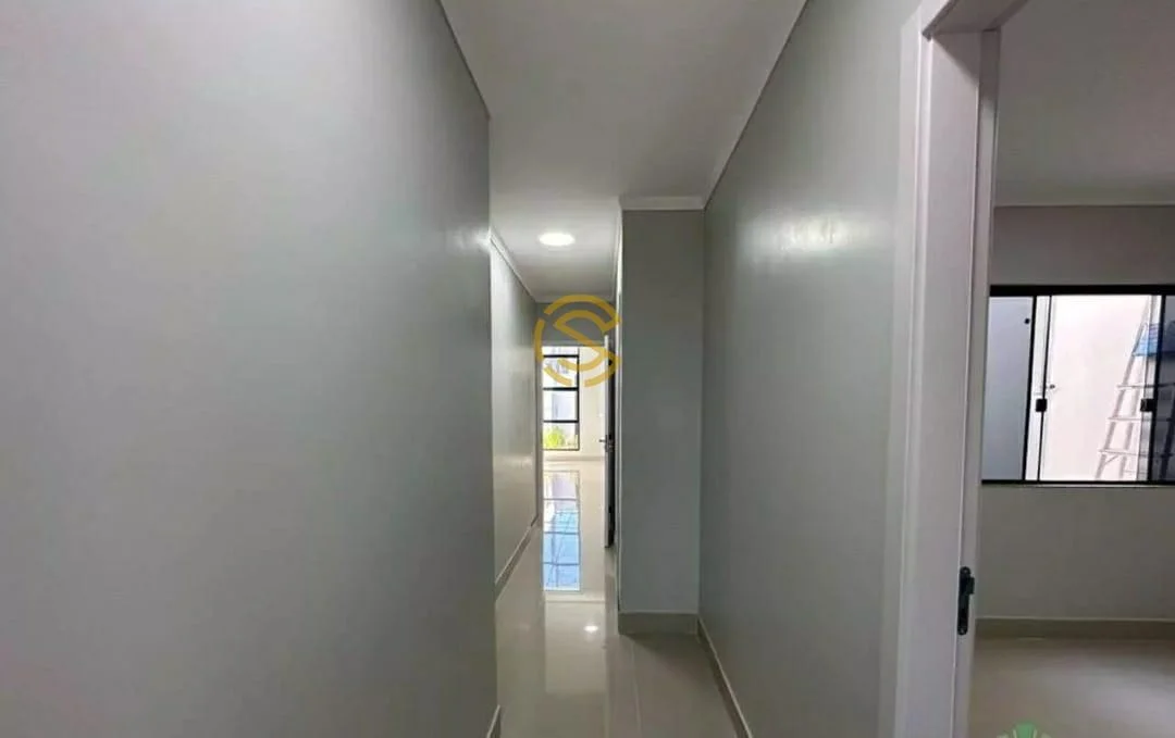 Sobrado para Venda em Cascavel, Universitario, 5 dormitórios, 1 suíte, 3 banheiros, 2 vagas
