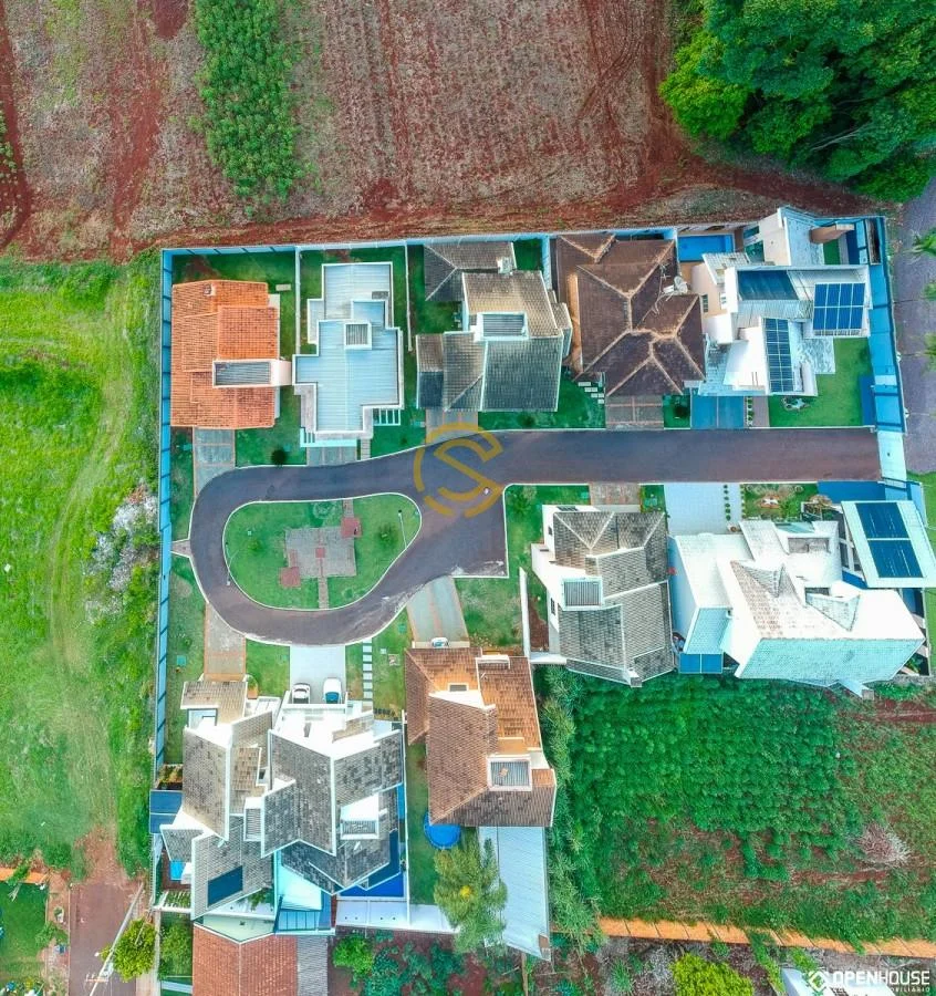 Sobrado para Venda em Toledo, Jardim Pancera, 2 dormitórios, 1 suíte, 1 banheiro, 2 vagas