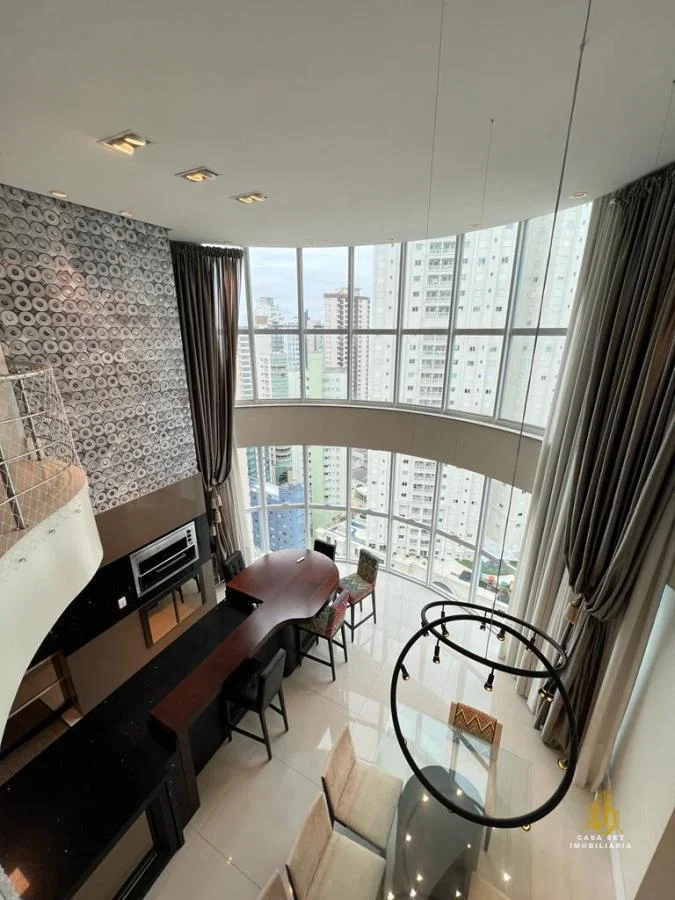 Apartamento para Venda em Balneário Camboriú, Centro, 4 dormitórios, 4 suítes, 5 banheiros, 4 vagas