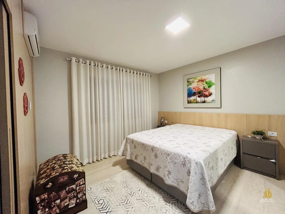 Casa para Venda em Cascavel, Região do Lago, 4 dormitórios, 1 suíte, 3 banheiros, 2 vagas
