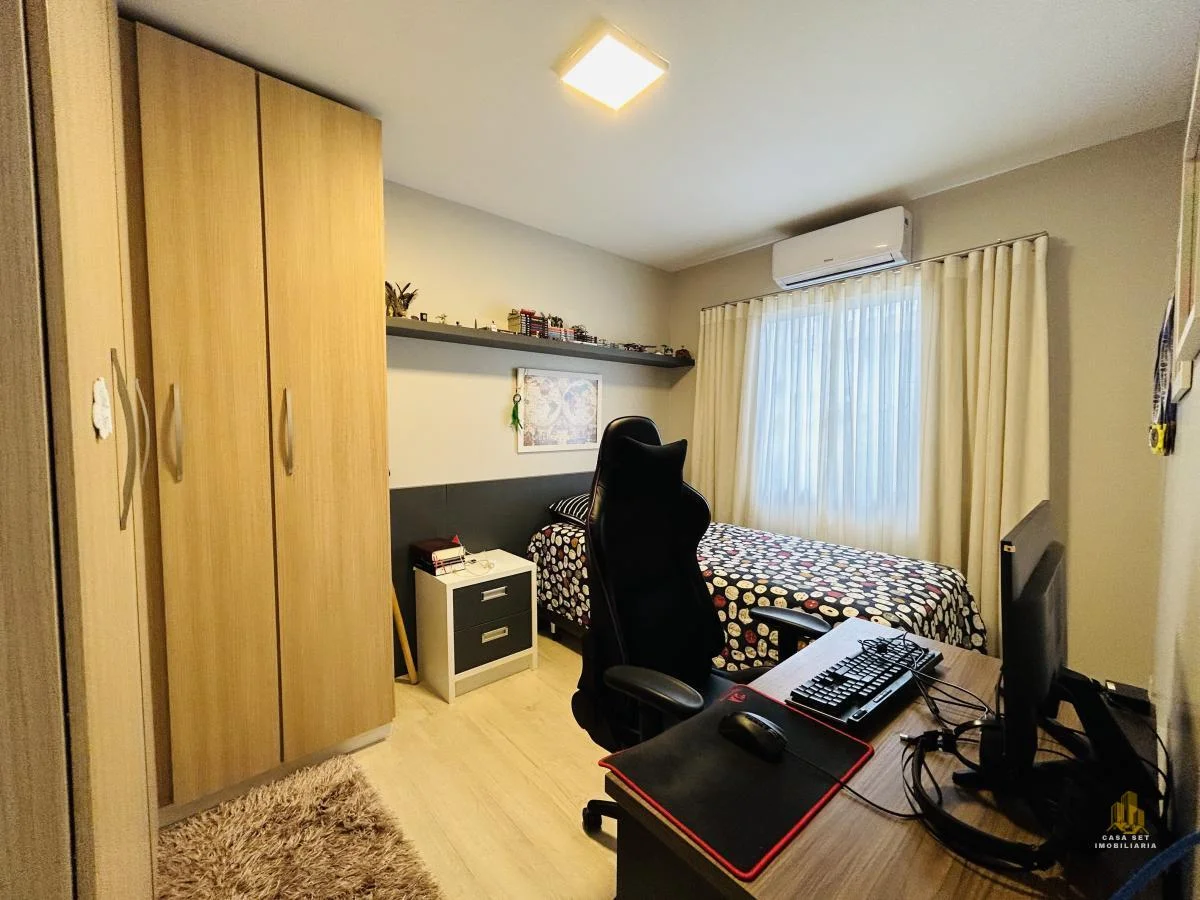 Casa para Venda em Cascavel, Região do Lago, 4 dormitórios, 1 suíte, 3 banheiros, 2 vagas