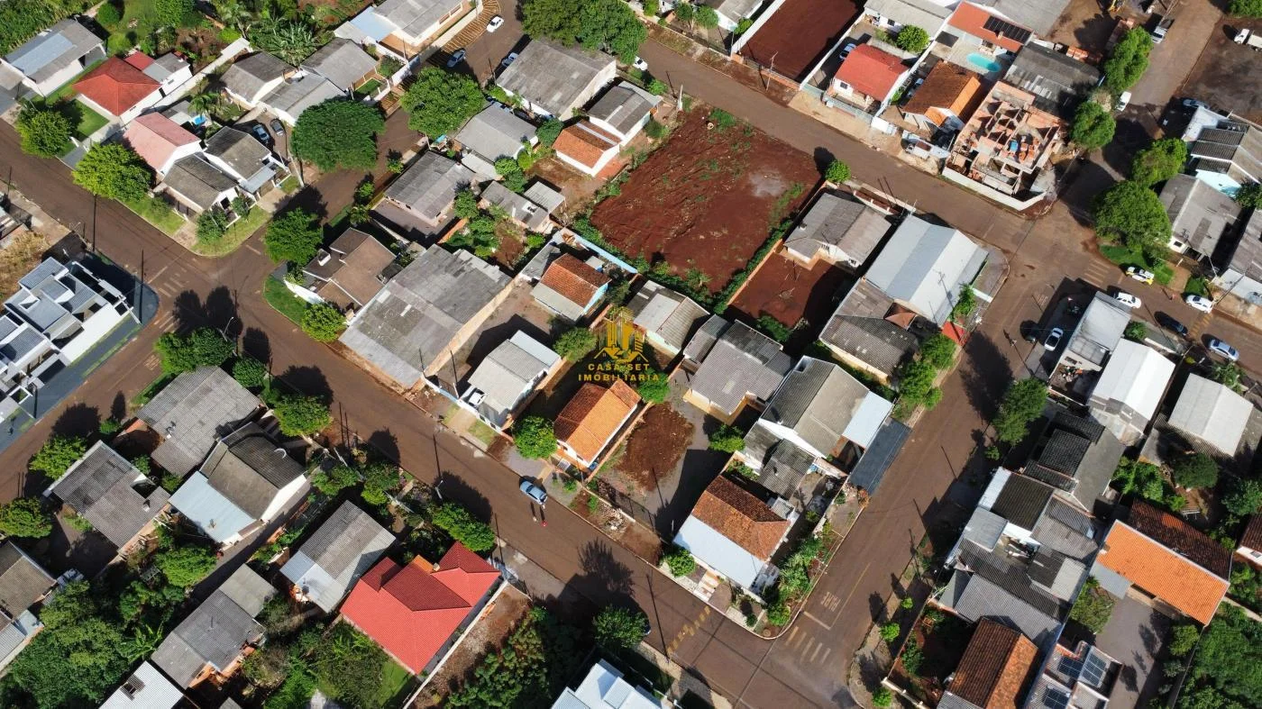 Terreno e Construção para Venda em Santa Tereza do Oeste, Centro