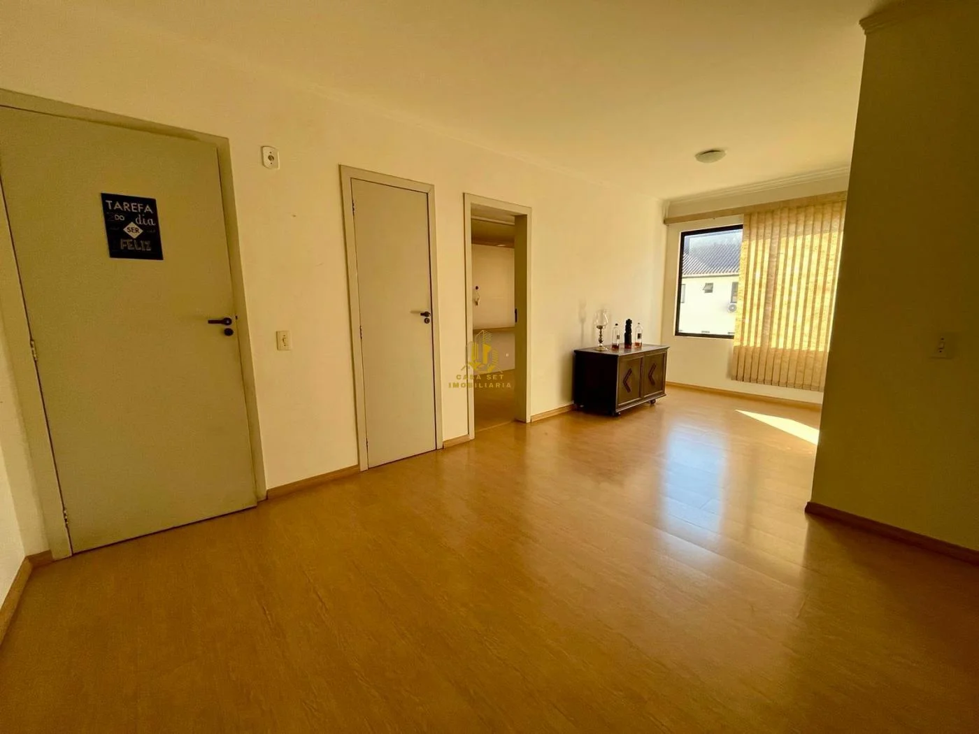Apartamento para Venda em Cascavel, Centro, 3 dormitórios, 2 banheiros, 1 vaga