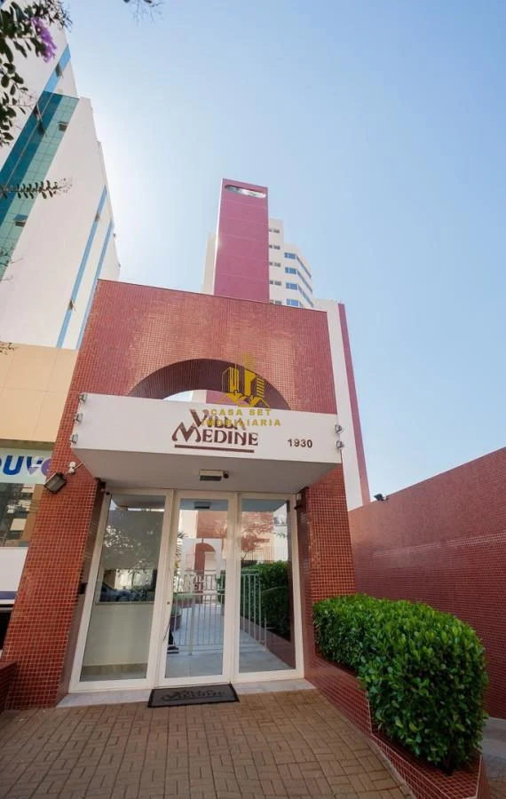 Apartamento para Venda em Cascavel, Centro, 2 dormitórios, 1 suíte, 4 vagas