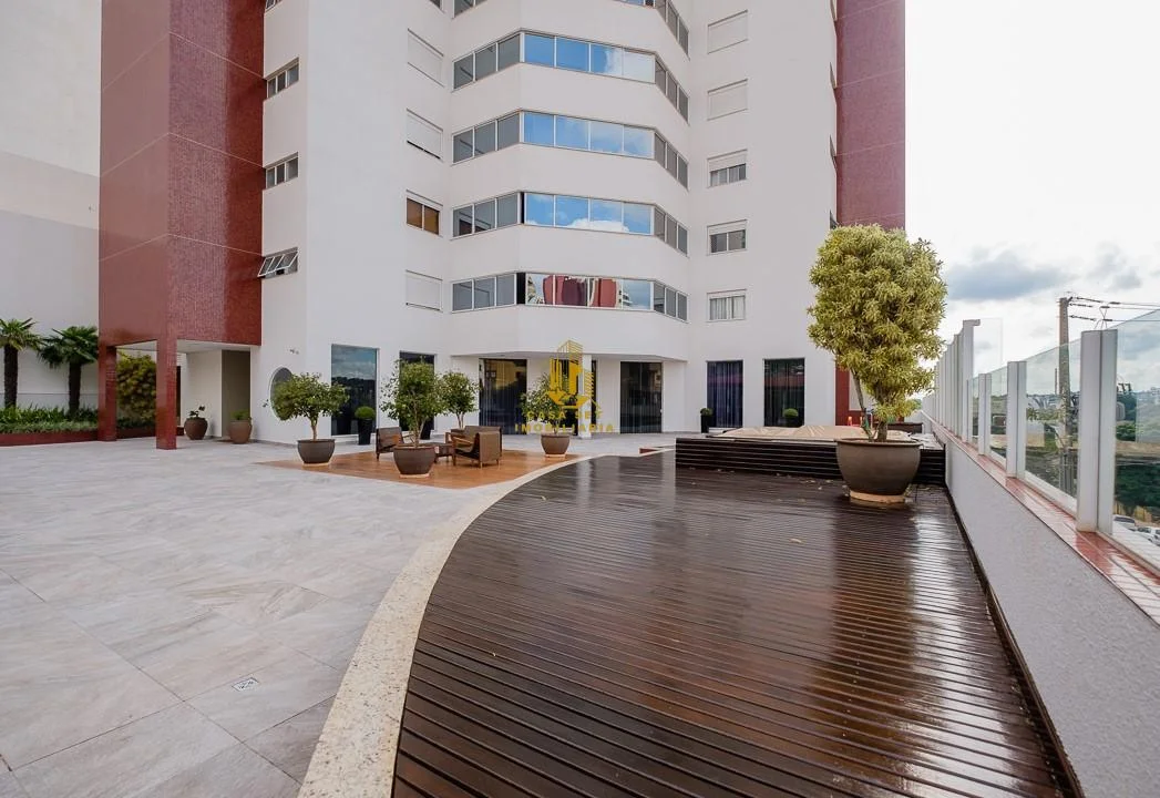 Apartamento para Venda em Cascavel, Centro, 2 dormitórios, 1 suíte, 4 vagas