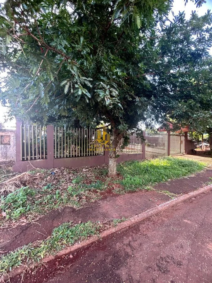 Casa para Venda em Santa Tereza do Oeste, Centro, 2 dormitórios, 1 suíte, 2 banheiros, 4 vagas