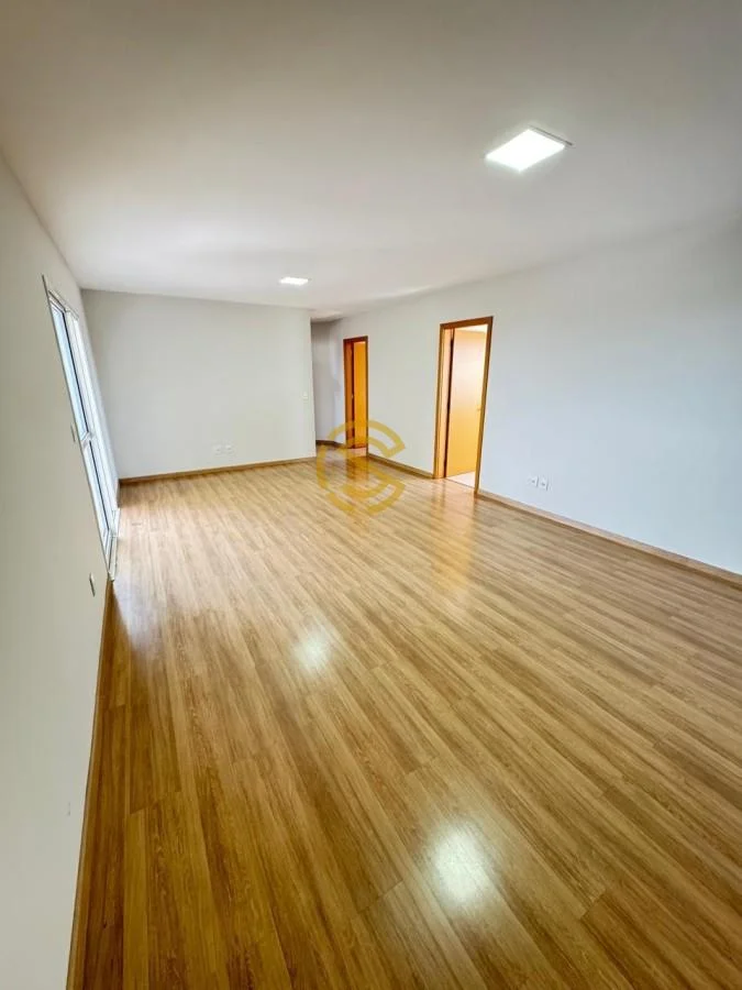Apartamento para Venda em Cascavel, Centro, 3 dormitórios, 1 suíte, 1 banheiro, 2 vagas
