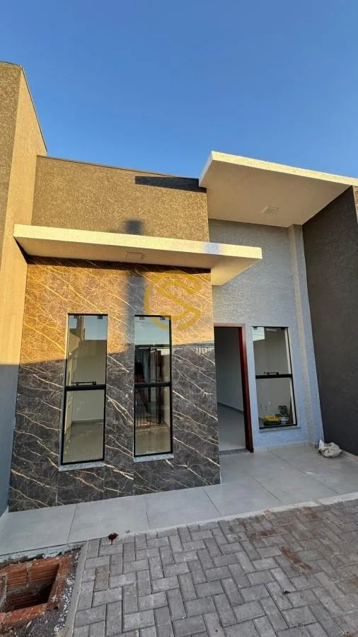 Casa para Venda em Cascavel, Ecopark, 2 dormitórios, 1 banheiro, 1 vaga