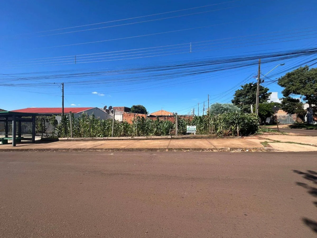 Residencial à Venda, Esmeralda - Cascavel