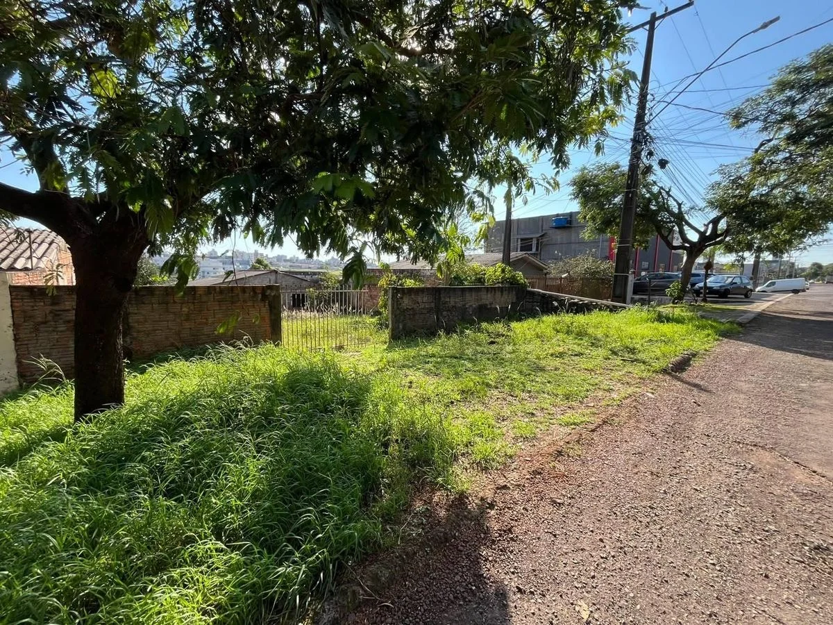 Terreno Meia quadra da Avenida Brasil