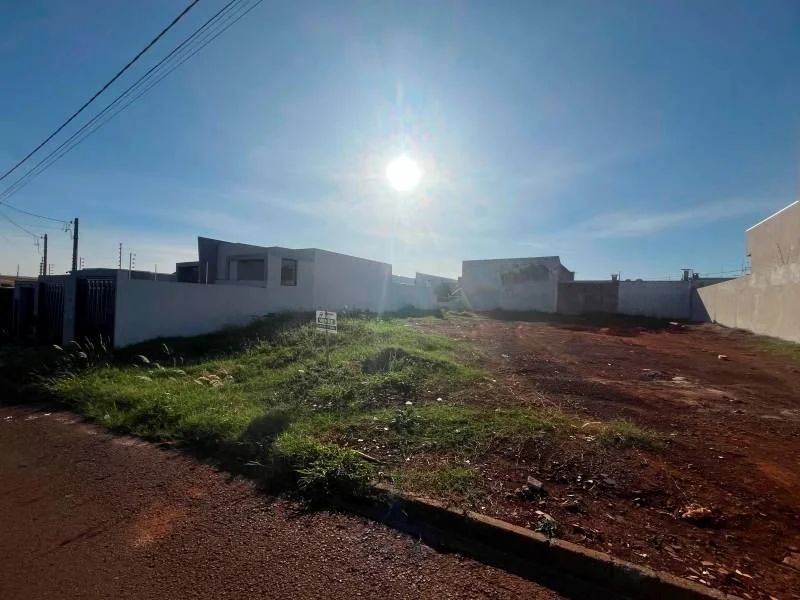 Residencial à Venda, Esmeralda - Cascavel