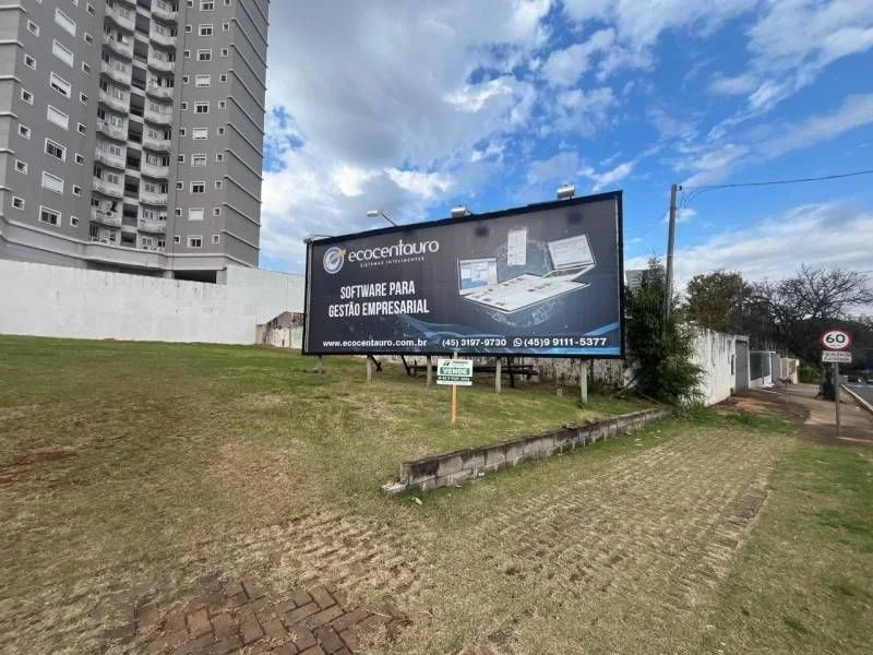 Residencial à Venda, Centro - Cascavel
