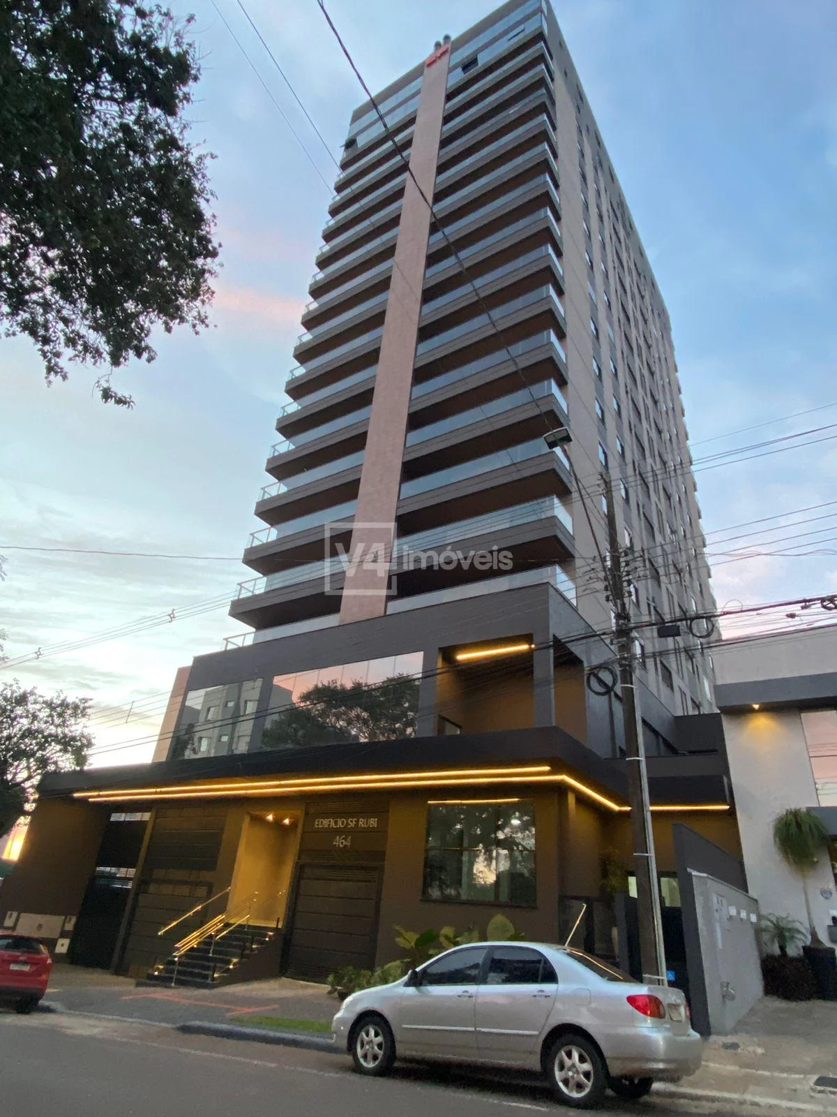 APARTAMENTO À VENDA NO EDIFÍCIO RUBI, 2 QUARTOS E 1 SUITE CASCAVEL - PR