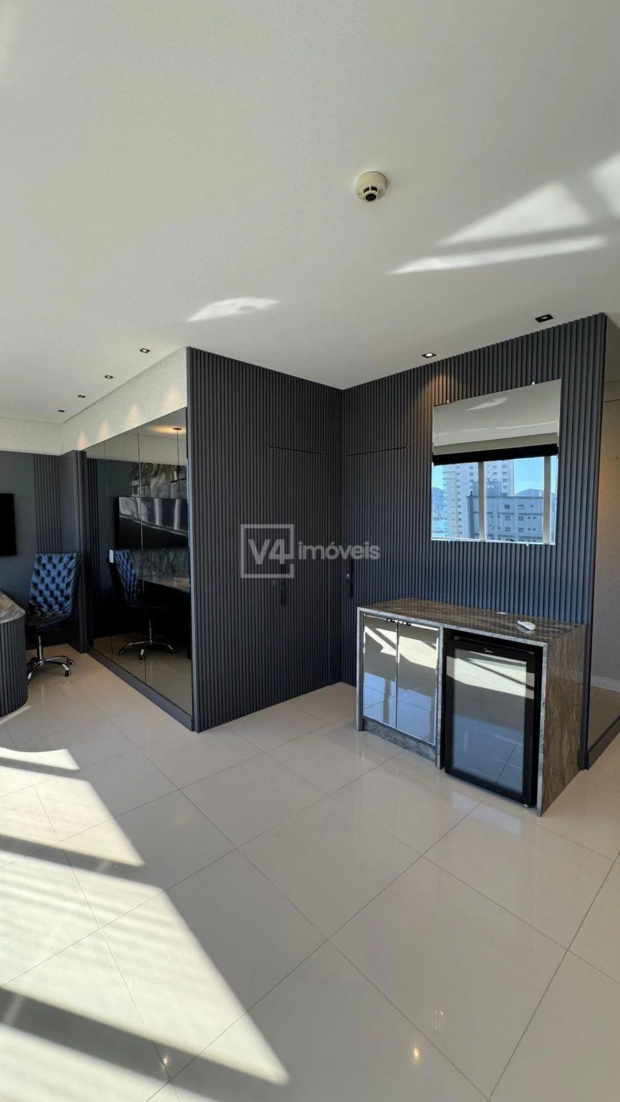 Sala Comercial à venda no Edifício Platinum Executive, Meia Praia, ITAPEMA - SC