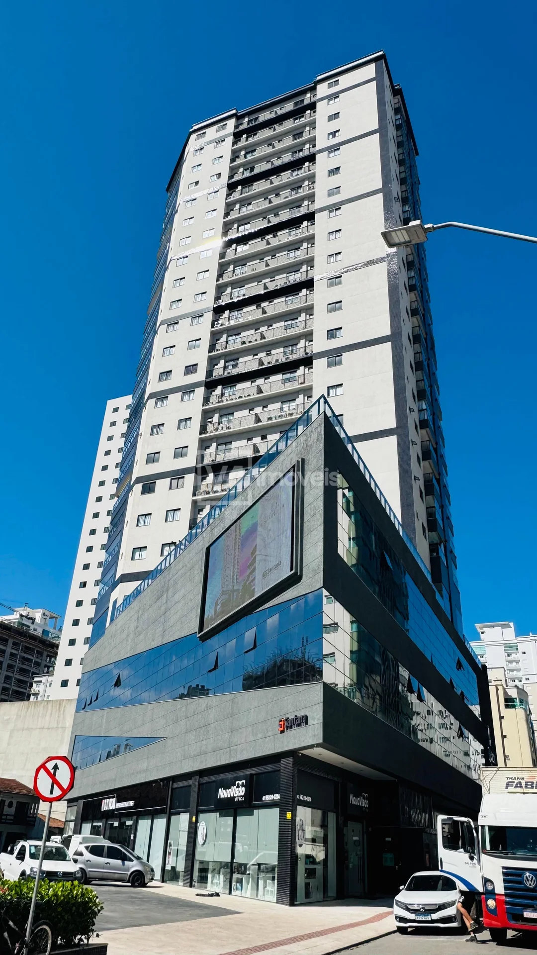 Apartamento à venda no Edifício Zurich, Meia Praia, ITAPEMA - SC