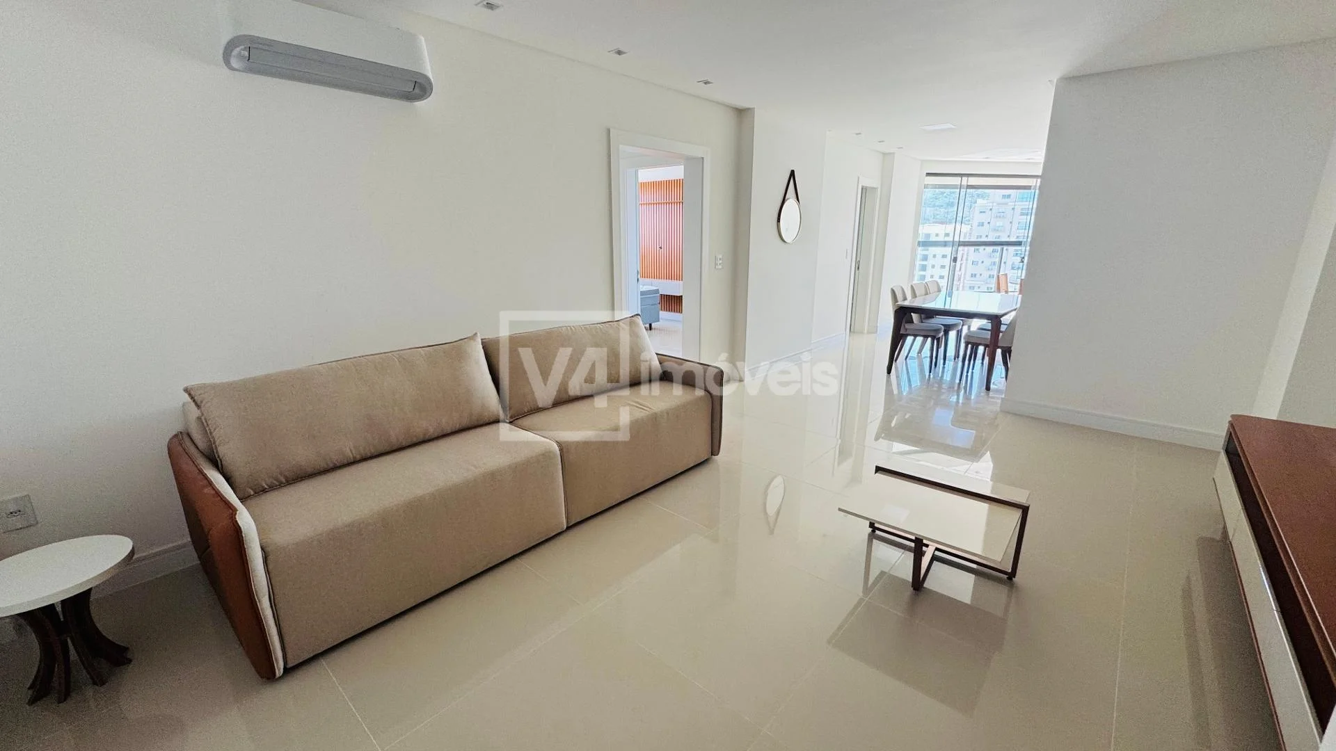Apartamento à venda no Edifício Zurich, Meia Praia, ITAPEMA - SC