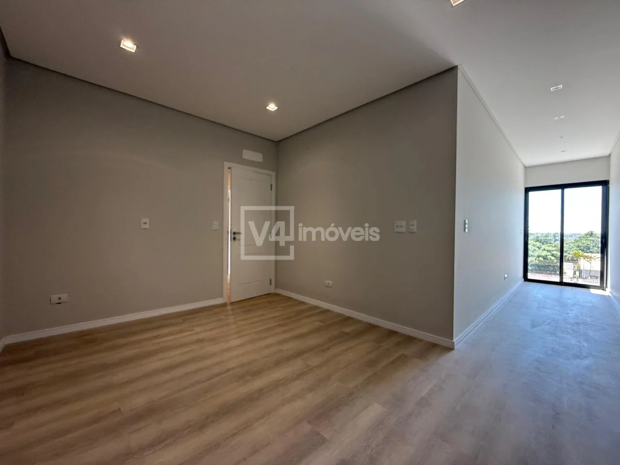 Triplex à venda no bairro Maria Luiza, CASCAVEL - PR