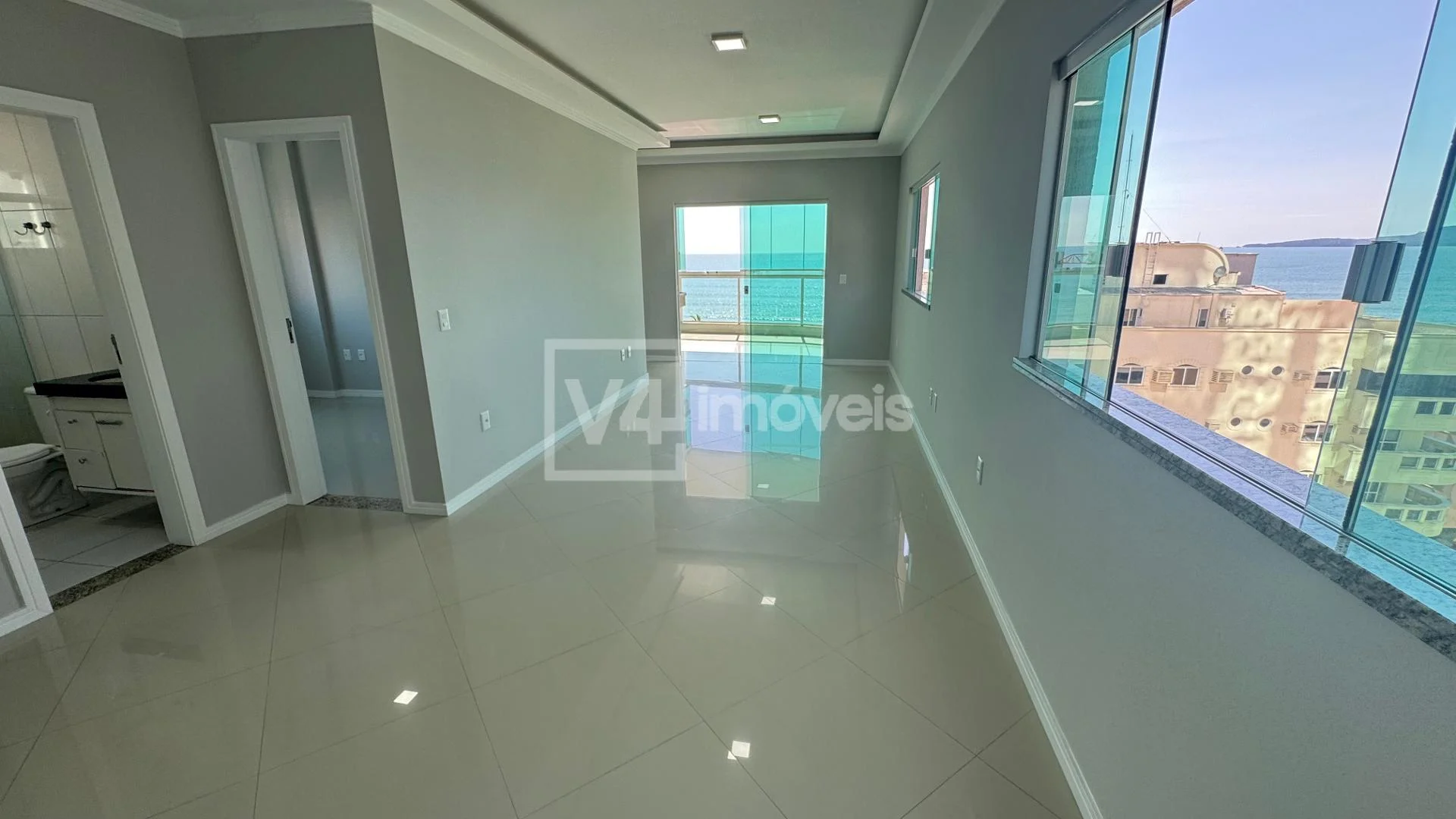 Apartamento à venda no Edifício Maggiore Meia Praia, ITAPEMA - SC