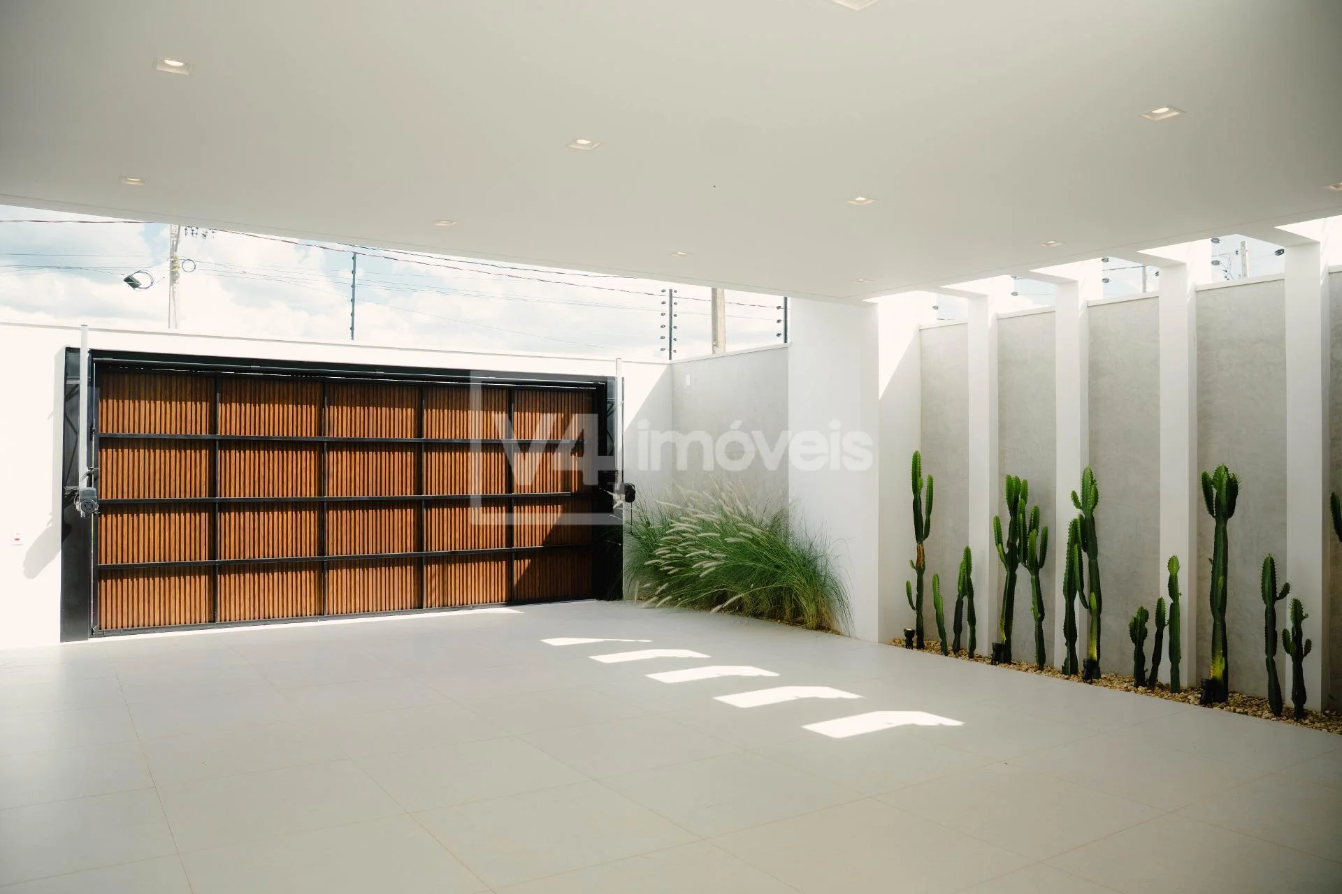 Casa à venda no bairro Colinas Tropical, CASCAVEL - PR