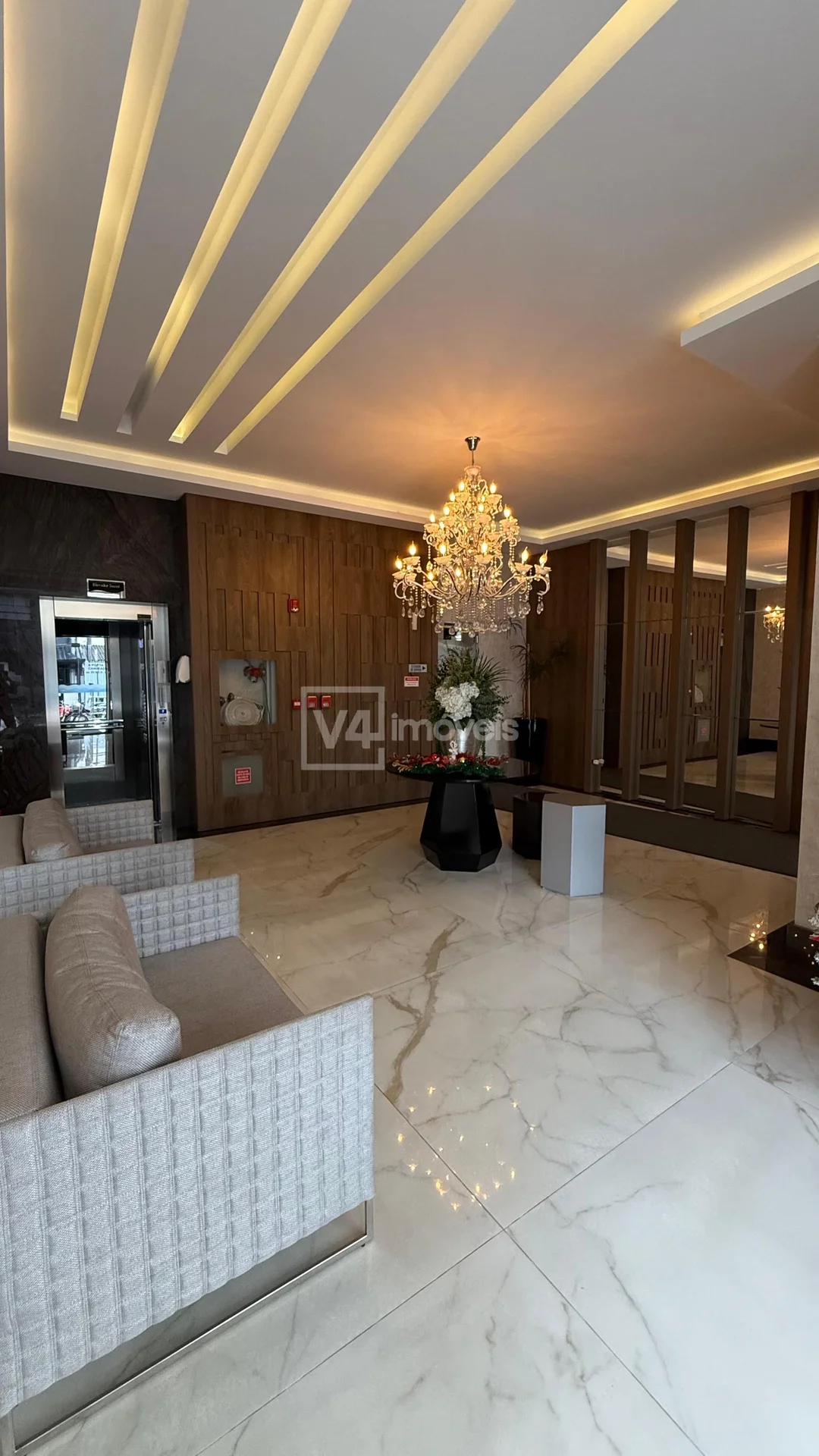 Apartamento à venda no Edificio Águas Cristalinas Meia Praia, ITAPEMA - SC