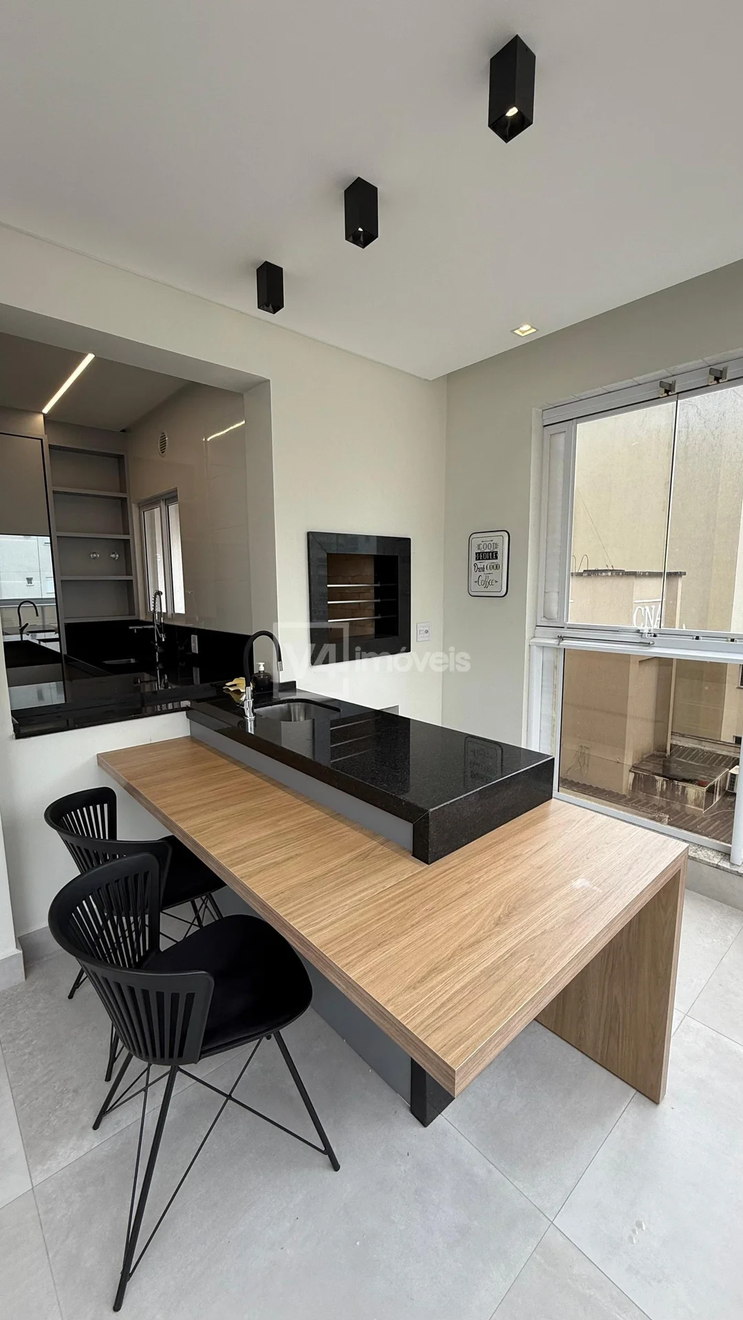 Apartamento à venda no Edificio Águas Cristalinas Meia Praia, ITAPEMA - SC